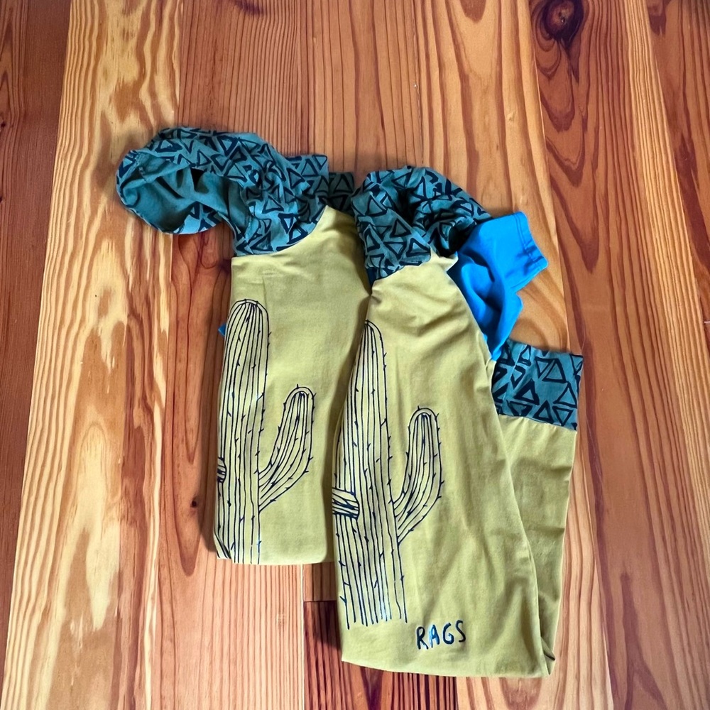 Rags to Raches romper, hooded. 2T and 3/4 T available. - Picture 4 of 5